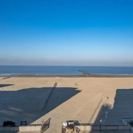 Elegant Seaview Corner Apartman